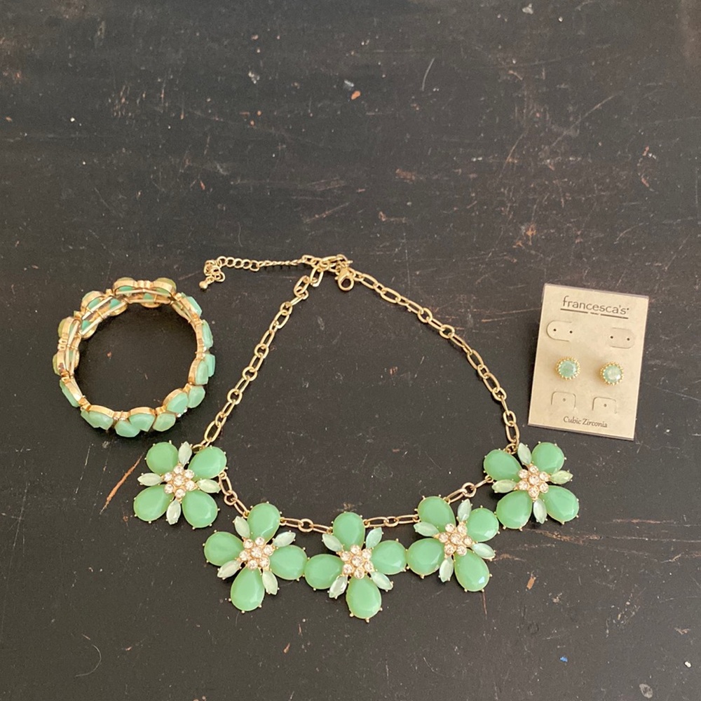 Francesca’s Green and Gold Jewelry Set